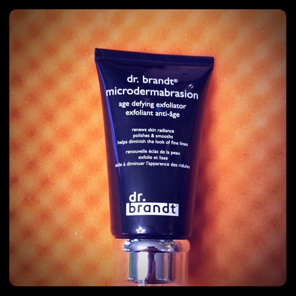 DR BRANDT Microdermabrasion Age Defying Exfoliator